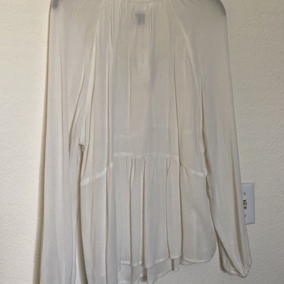 NWT Peasant top.  Old Navy Off white size xl. - Picture 4 of 5